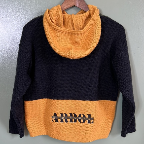 Arbol Bariloche vintage pullover hooded sweater with draw strings. - Picture 2 of 3
